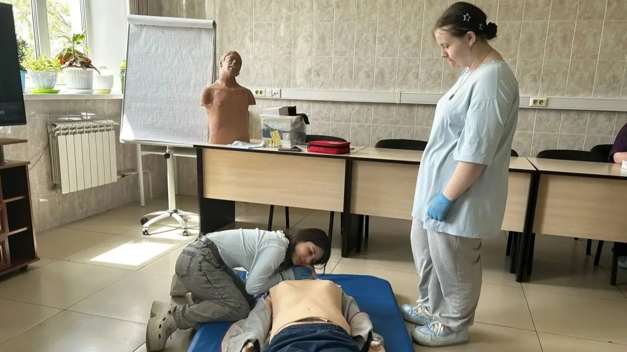 Medical Students Explore Simulation Training and Career Opportunities in Russia