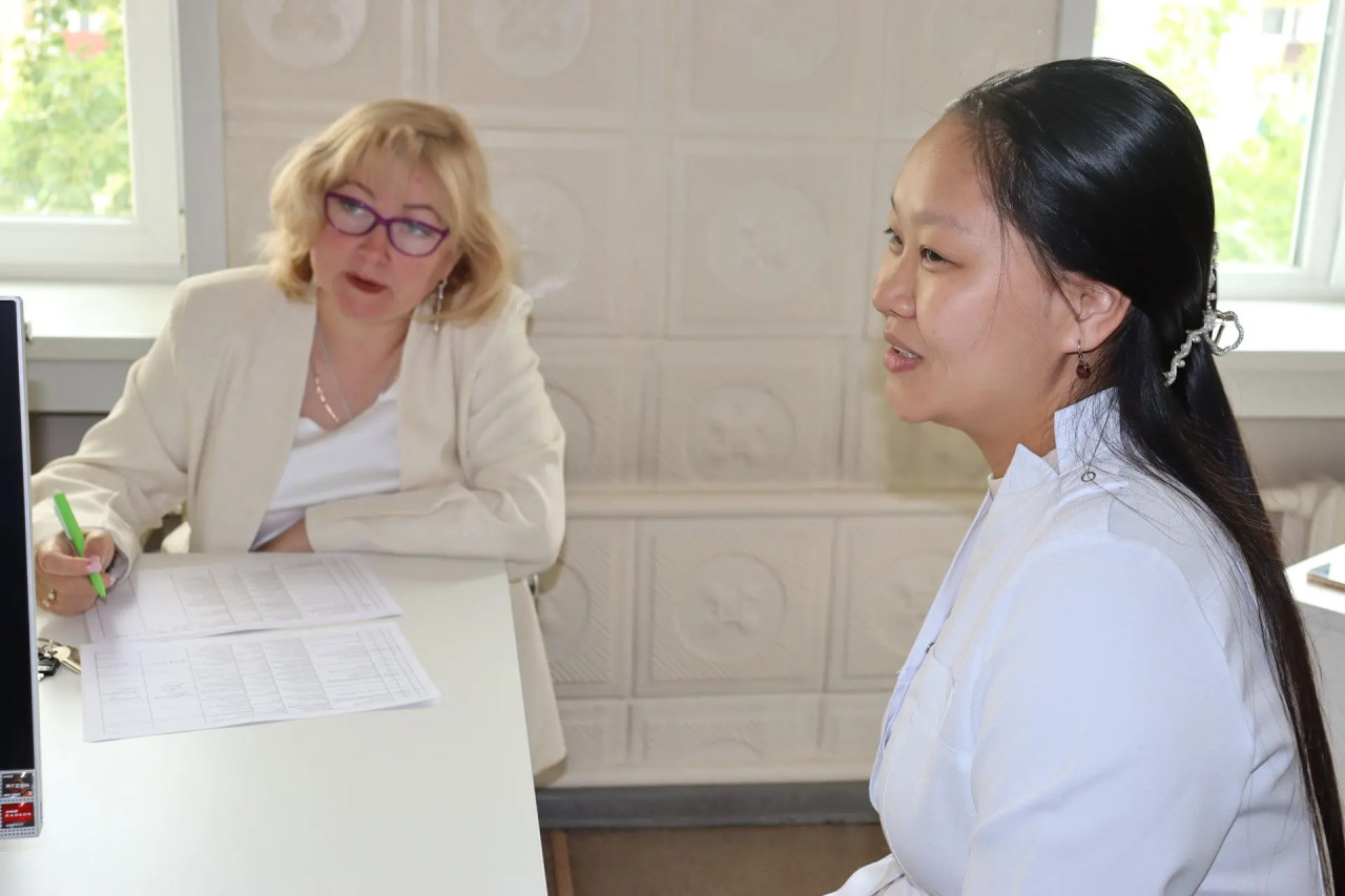 Medical graduates preparing for residency in Russia